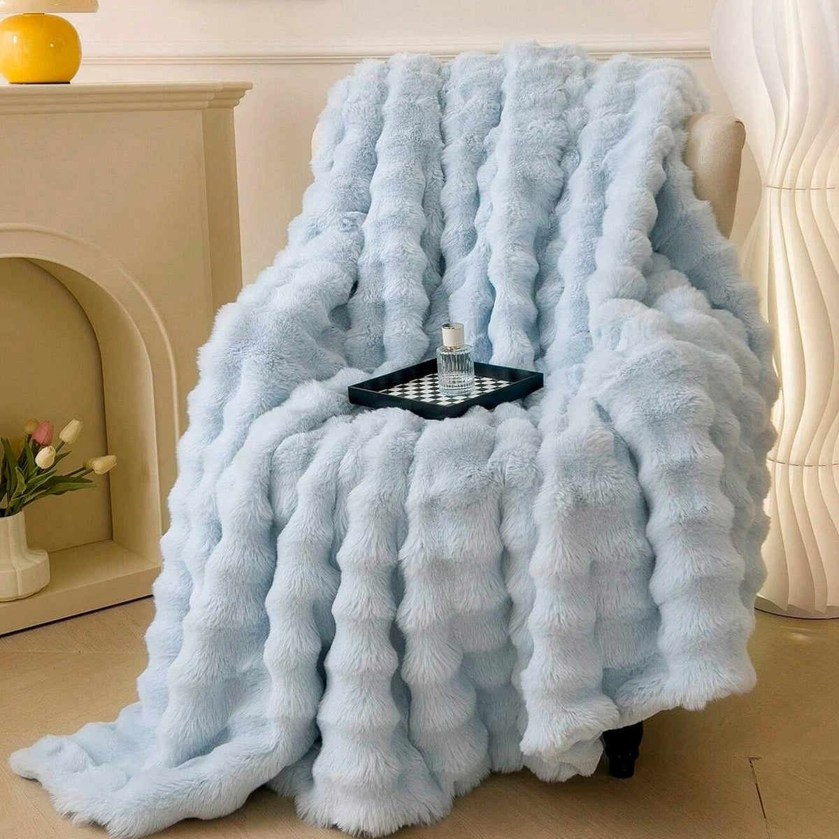 Faux fur blanket throw in Cosy Blue