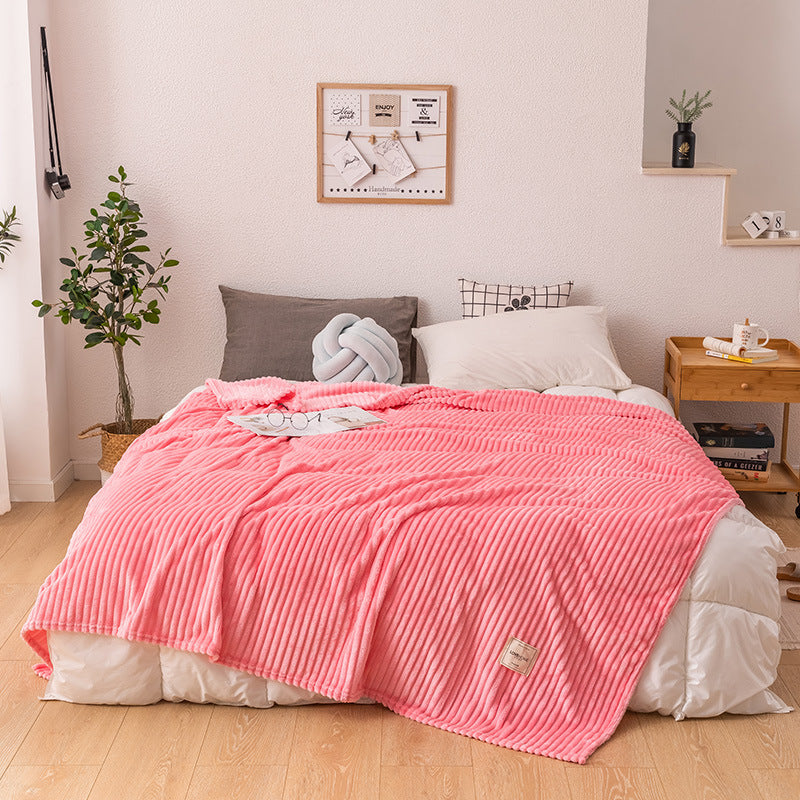 Milk fleece throw blanket in Pink