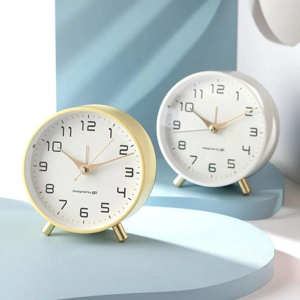 Modern Scandinavian silent table clock